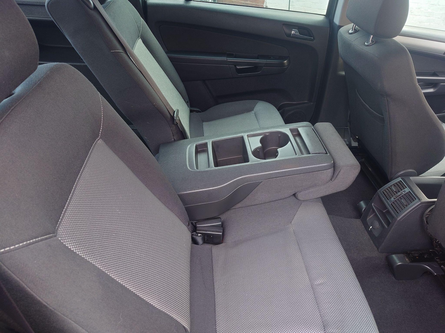 Used Vauxhall Zafira 2013 for sale - 77892877: Photo 24