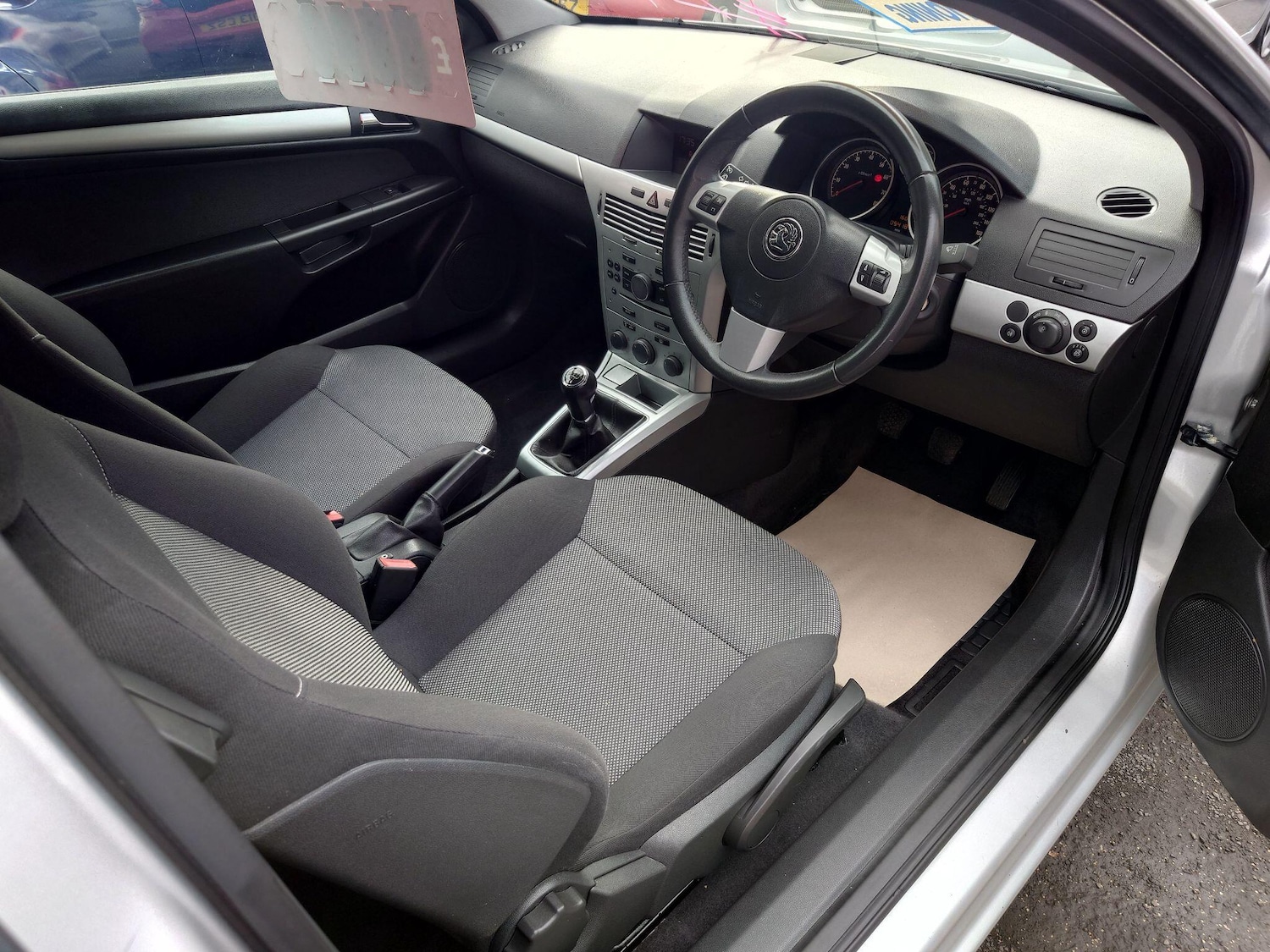 Used Vauxhall Astra 2011 for sale - 76632868: Photo 19