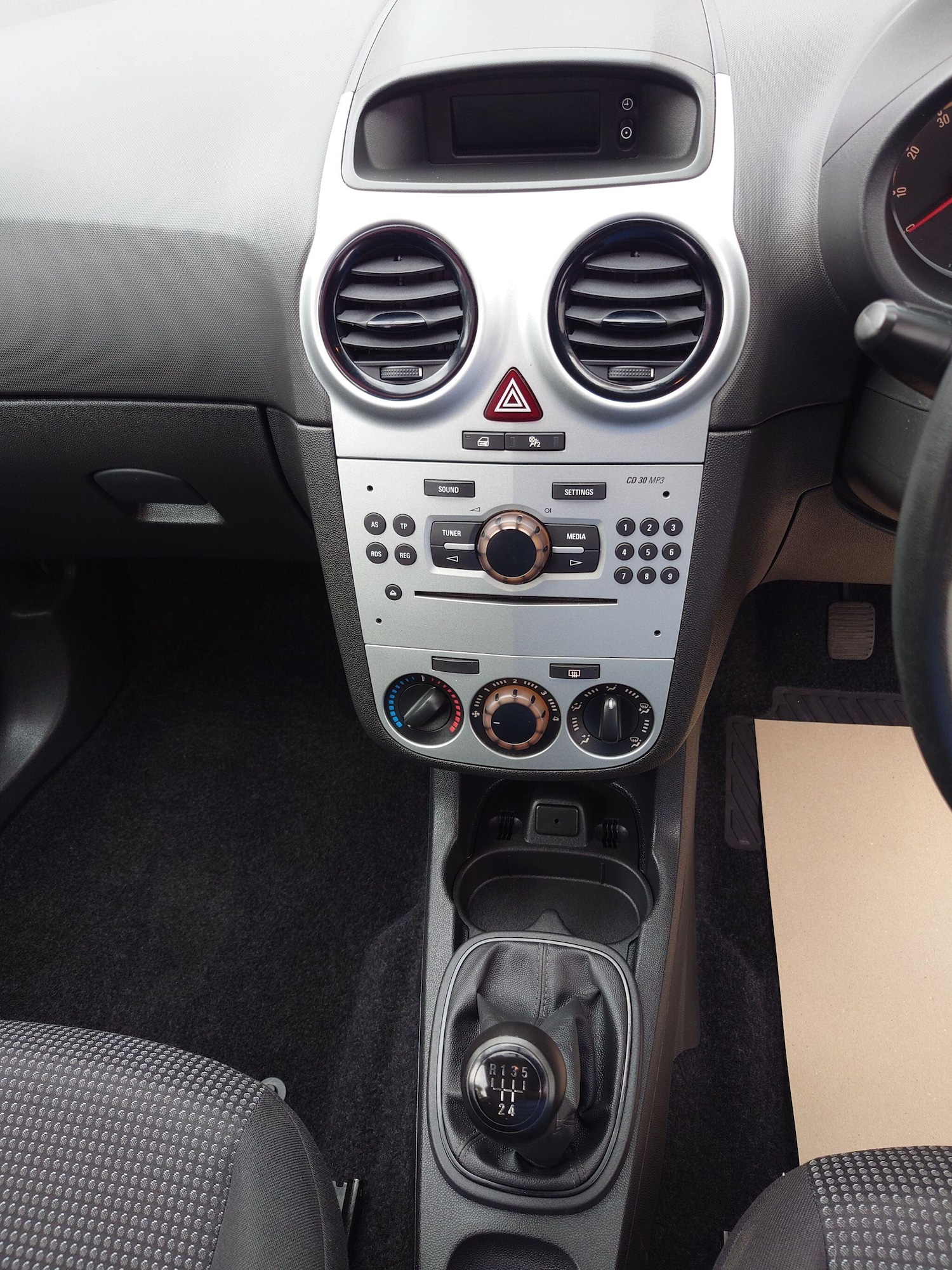 Used Vauxhall Corsa 2012 for sale - 76004788: Photo 21