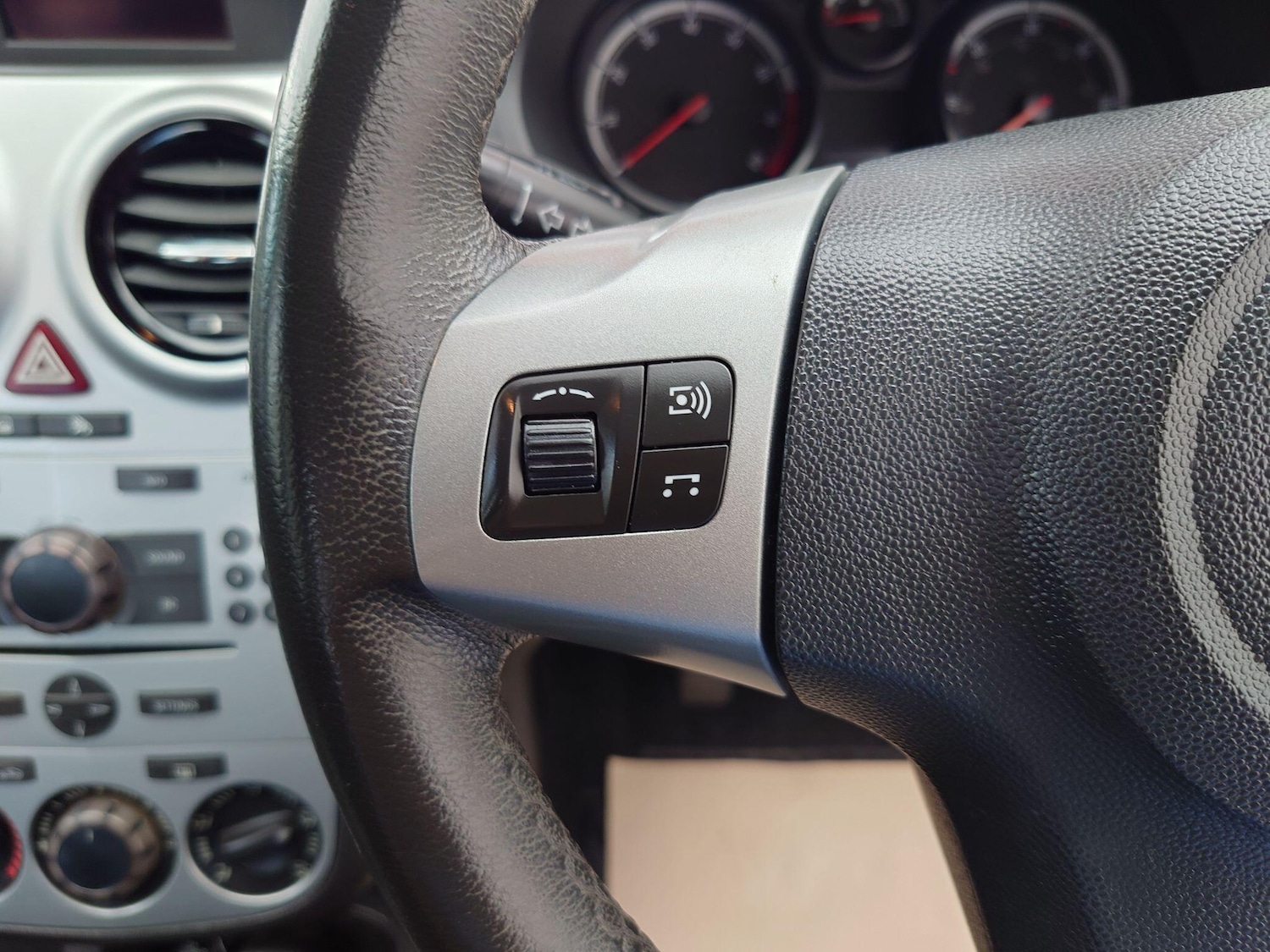 Used Vauxhall Corsa 2013 for sale - 76004800: Photo 21