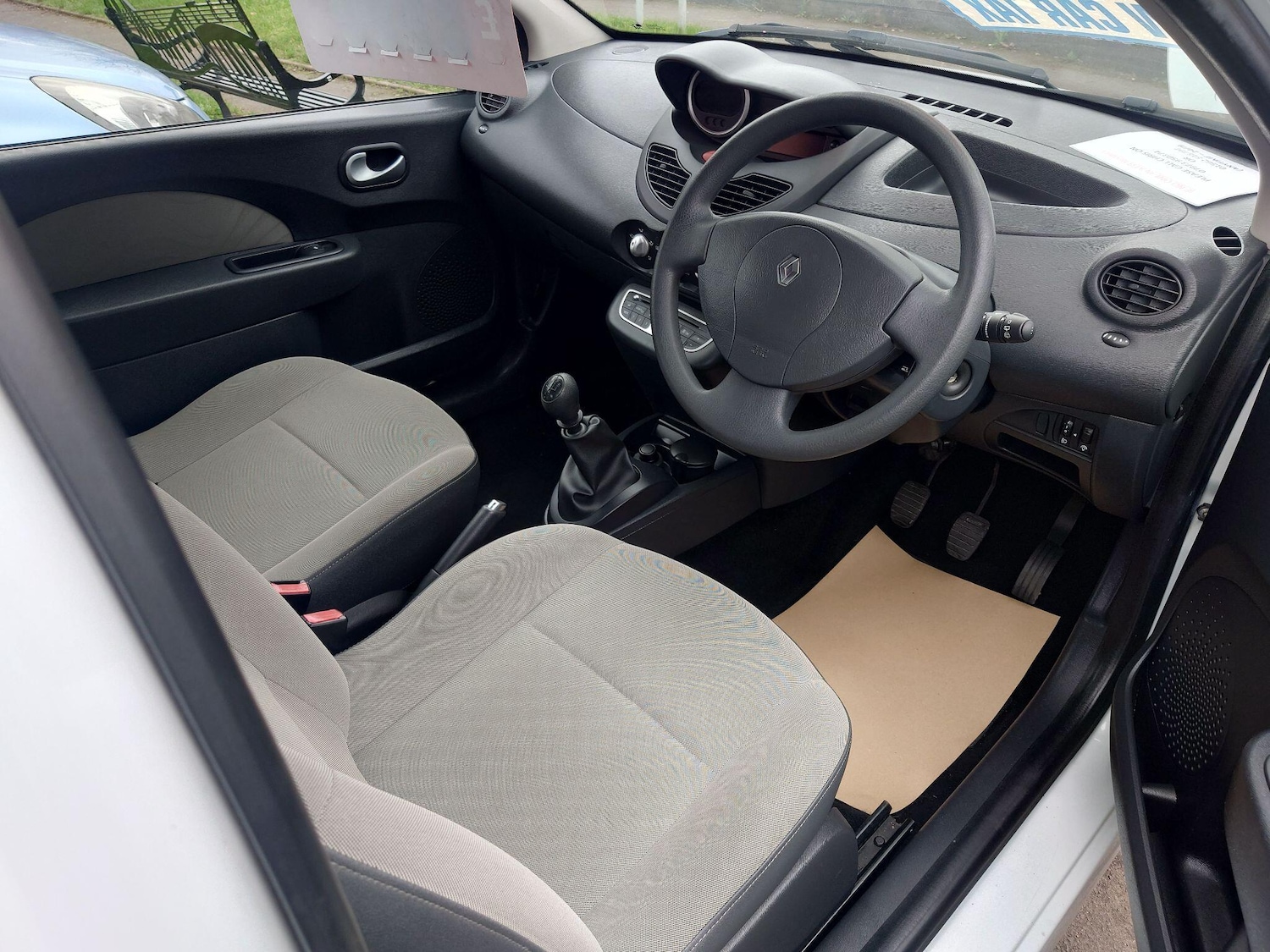 Used Renault Twingo 2011 for sale - 77537323: Photo 11