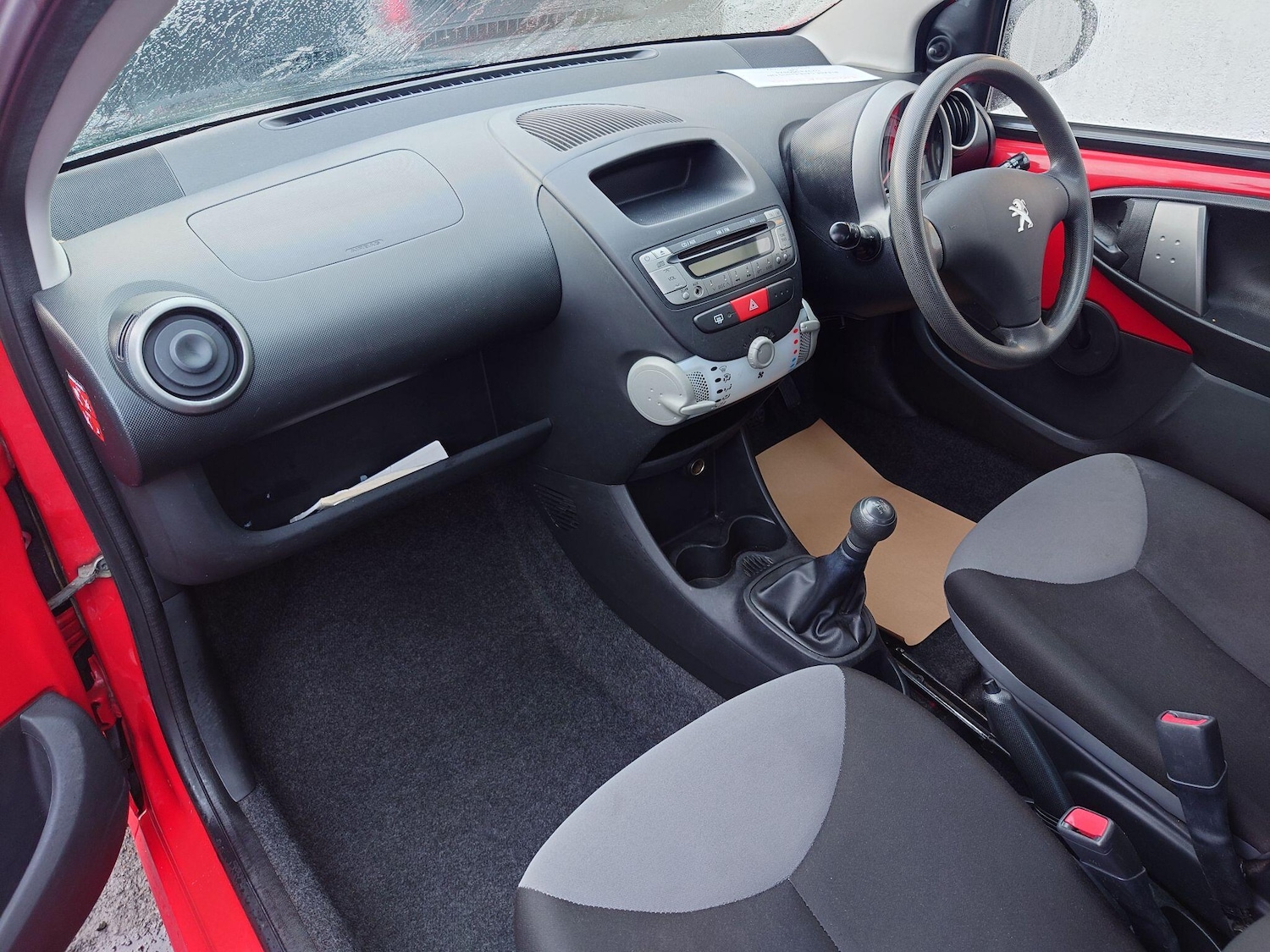 Used Peugeot 107 2013 for sale - 76658864: Photo 14