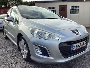 Used Peugeot 308 2013 for sale - 76207370: Photo 2