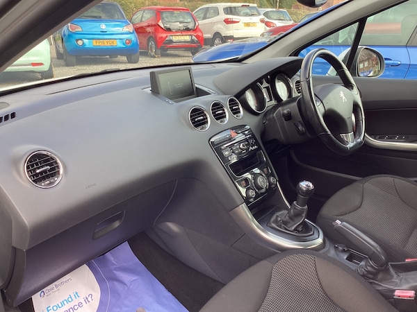 Used Peugeot 308 2013 for sale - 76207370: Photo 8