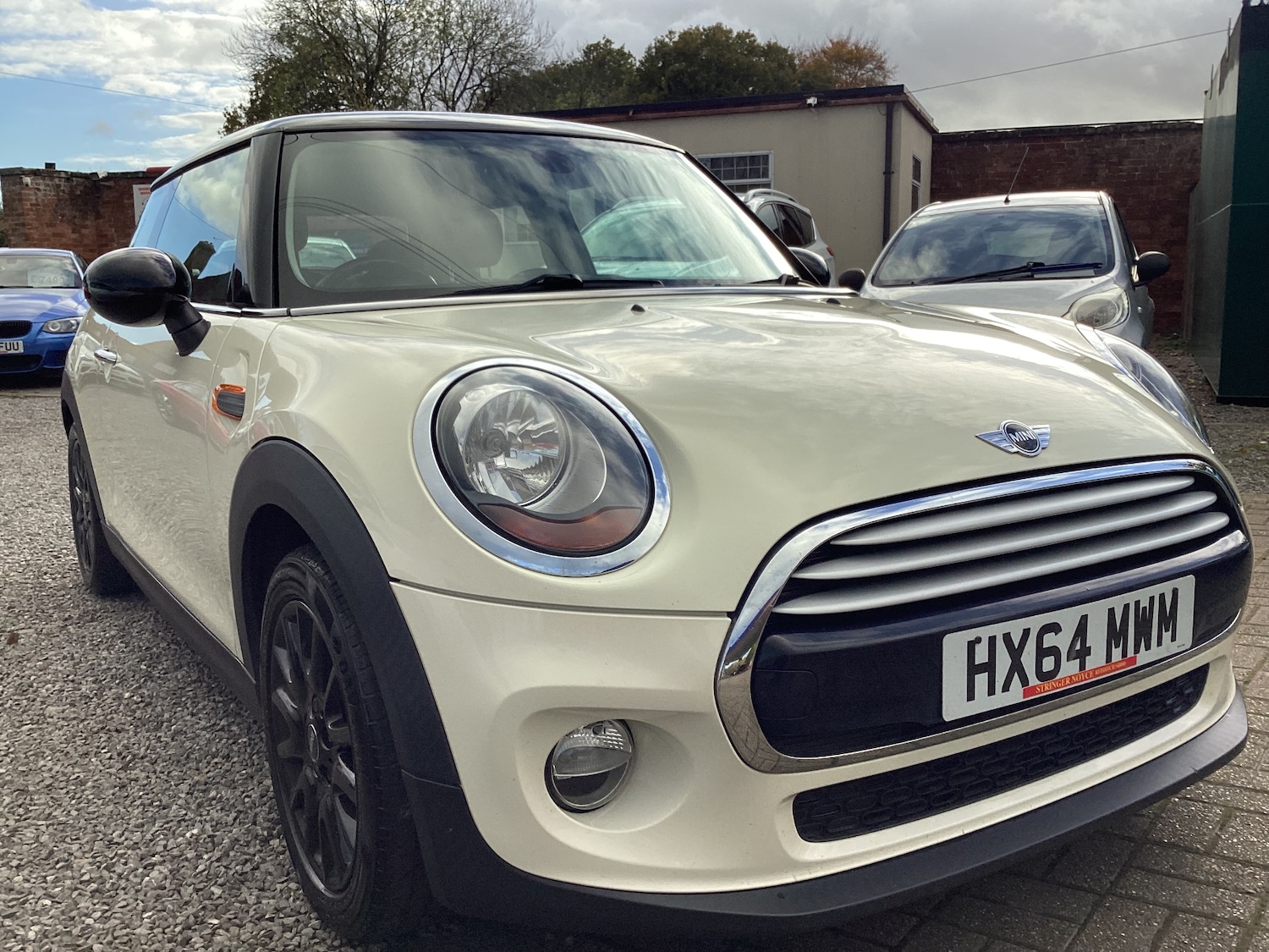 Used MINI Hatch 2014 for sale - 76393469: Photo 2