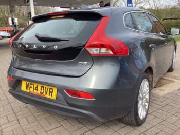 Used Volvo V40 2014 for sale - 74191288: Photo