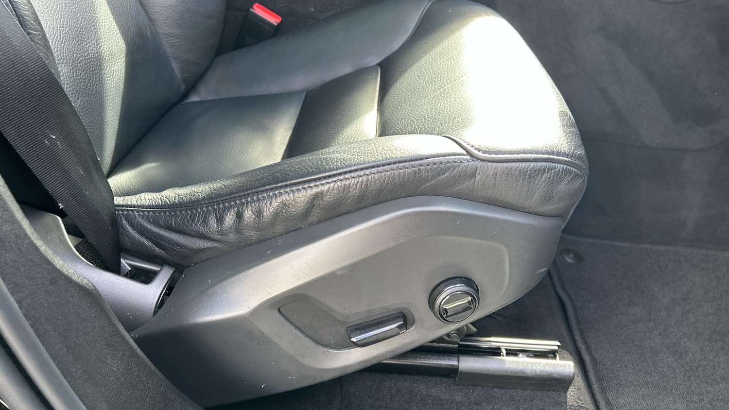 Used Volvo XC60 2023 for sale - 76886223: Photo 30