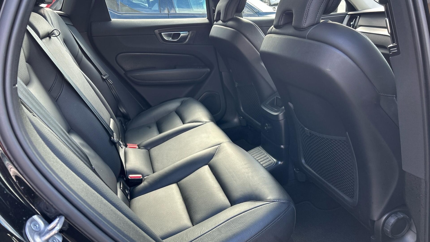 Used Volvo XC60 2023 for sale - 76886223: Photo 6