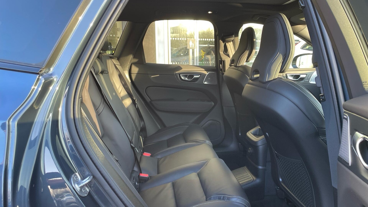 Used Volvo XC60 2025 for sale - 77021330: Photo 6