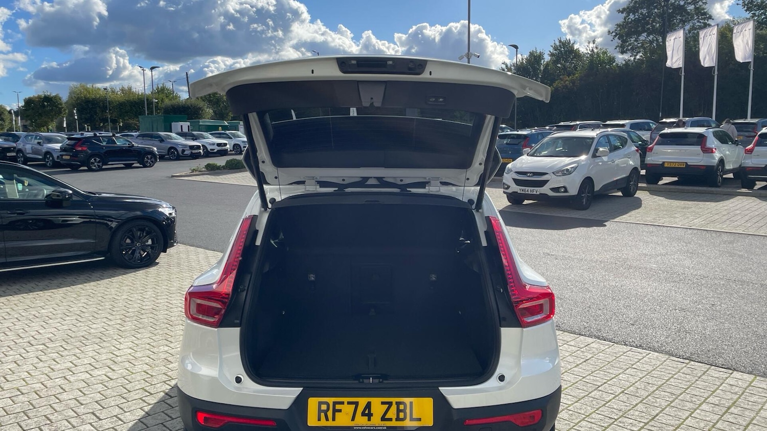 Used Volvo XC40 for sale - 77175009: Photo 13