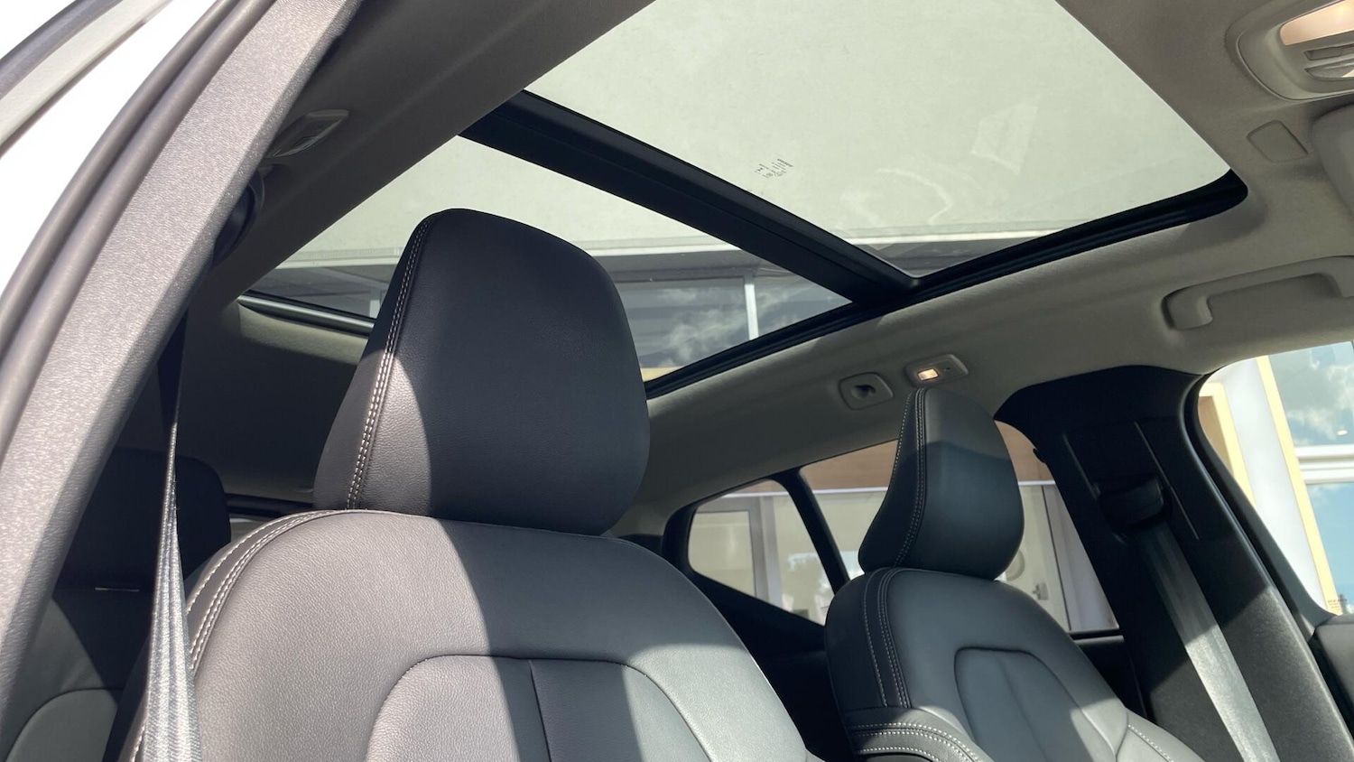 Used Volvo XC40 for sale - 77175009: Photo 31