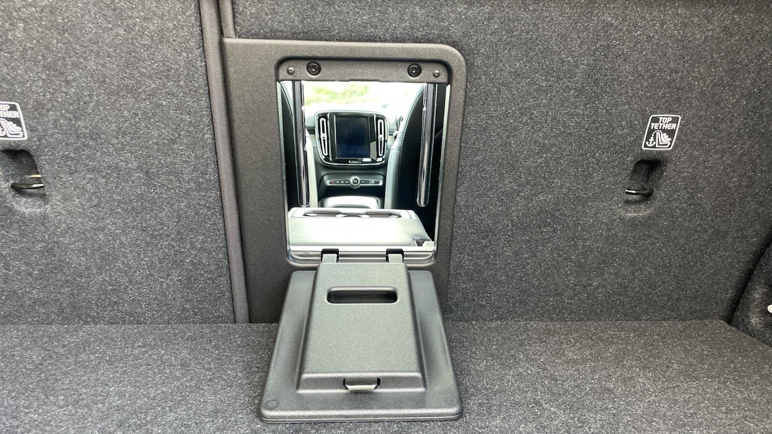 Used Volvo XC40 for sale - 77175009: Photo 37