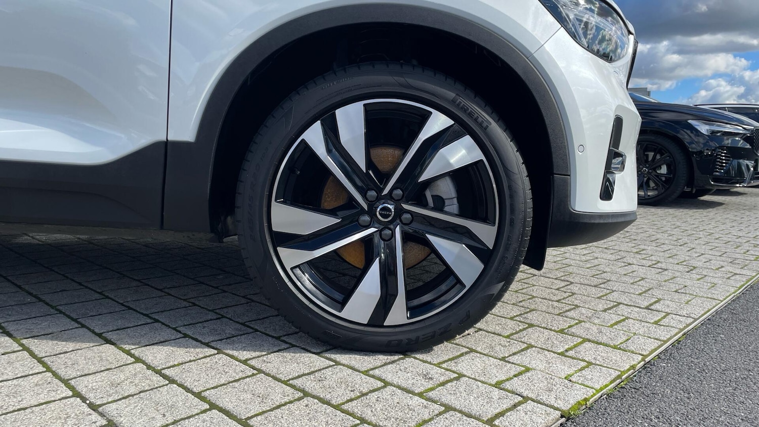 Used Volvo XC40 for sale - 77175009: Photo 9