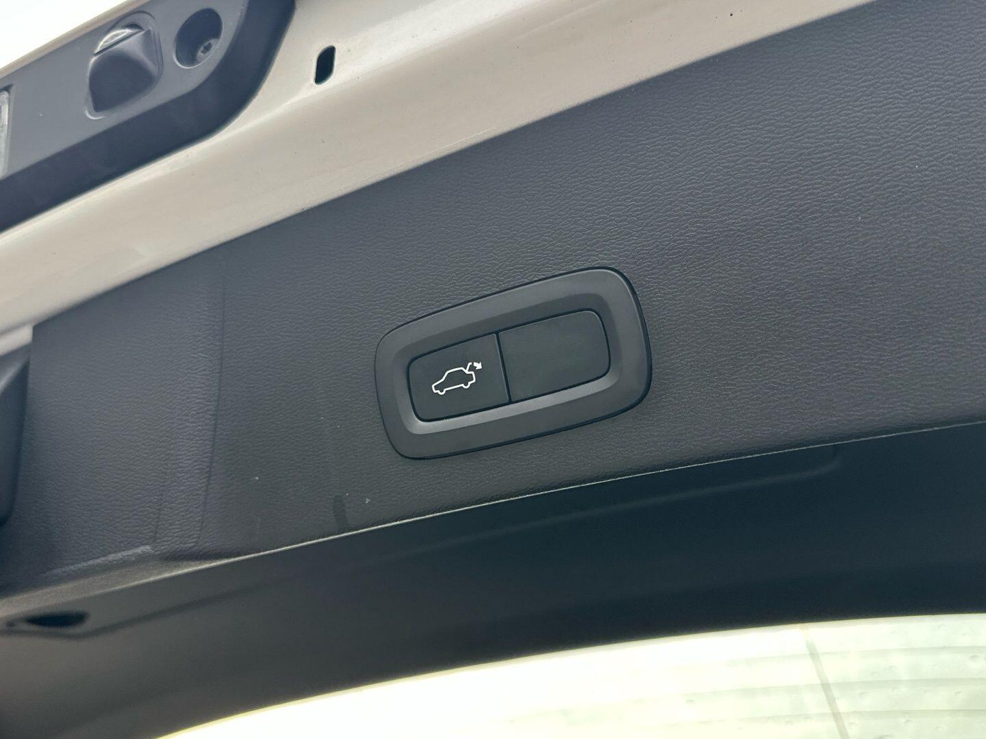 Used Volvo XC40 2020 for sale - 76824051: Photo 24