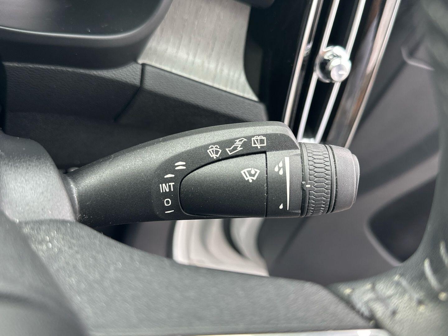 Used Volvo XC40 2020 for sale - 76824051: Photo 32