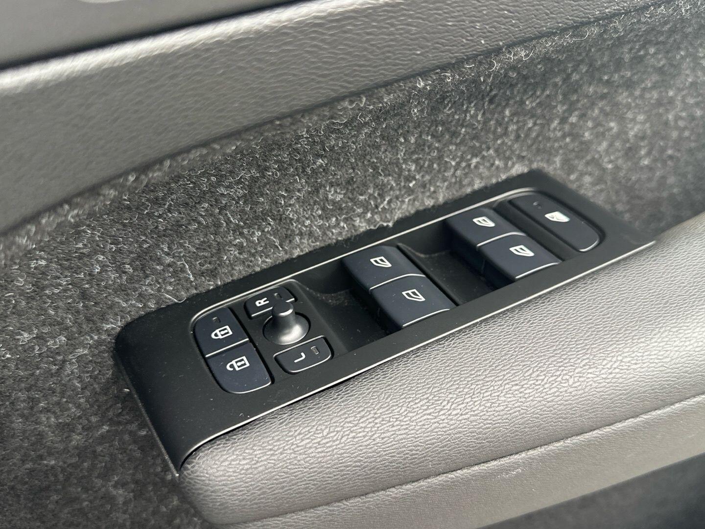 Used Volvo XC40 2020 for sale - 76824051: Photo 33