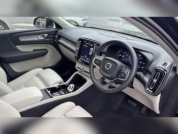 Used Volvo XC40 2025 for sale - 79373909: Photo
