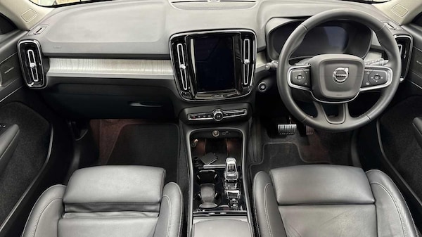 Used Volvo XC40 2024 for sale - 76259087: Photo 11