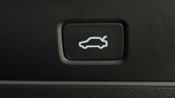 Used Volvo XC40 2024 for sale - 76259087: Photo 31