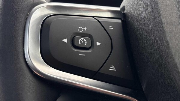 Used Volvo XC40 2024 for sale - 76259087: Photo 32