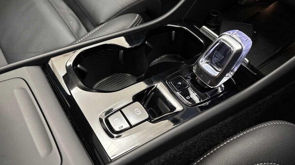 Used Volvo XC40 2024 for sale - 76259087: Photo 33