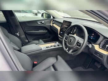 Used Volvo XC60 2025 for sale - 78809986: Photo