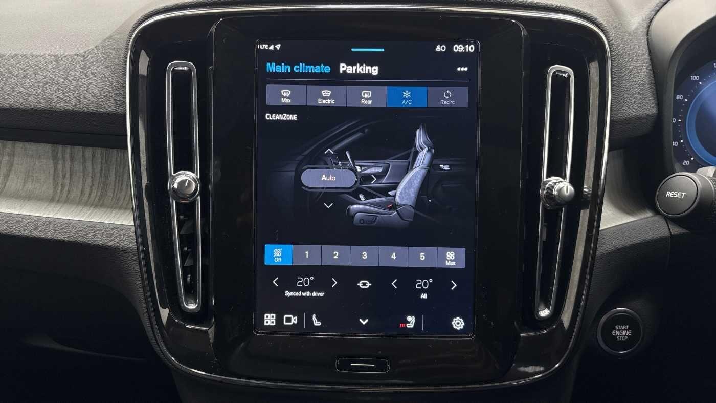 Used Volvo XC40 for sale - 77484172: Photo 40