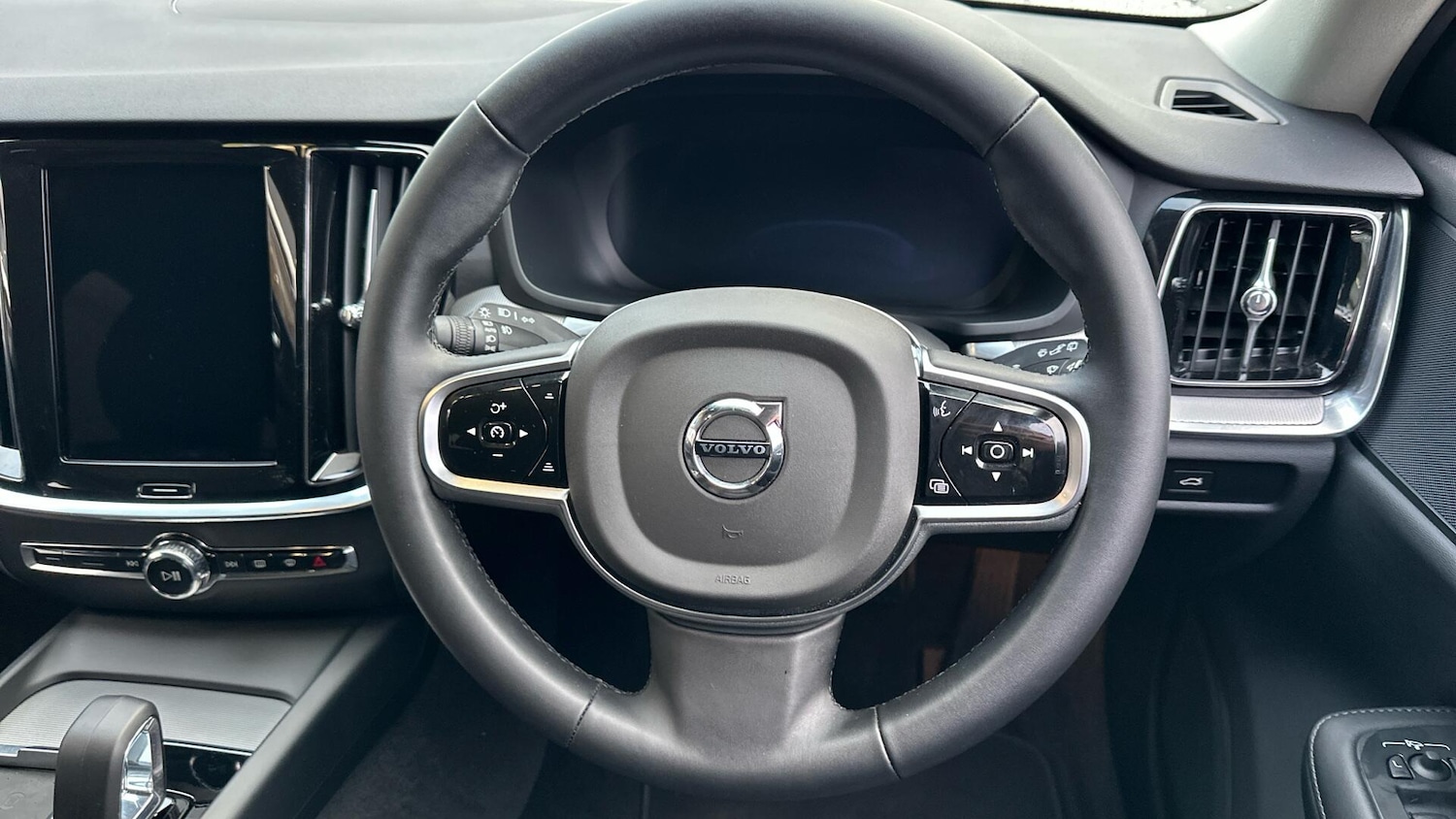 Used Volvo V60 2025 for sale - 77202693: Photo 10