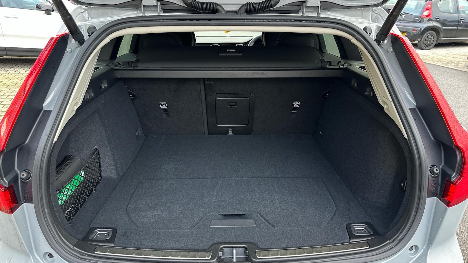 Used Volvo V60 2025 for sale - 77202693: Photo 13