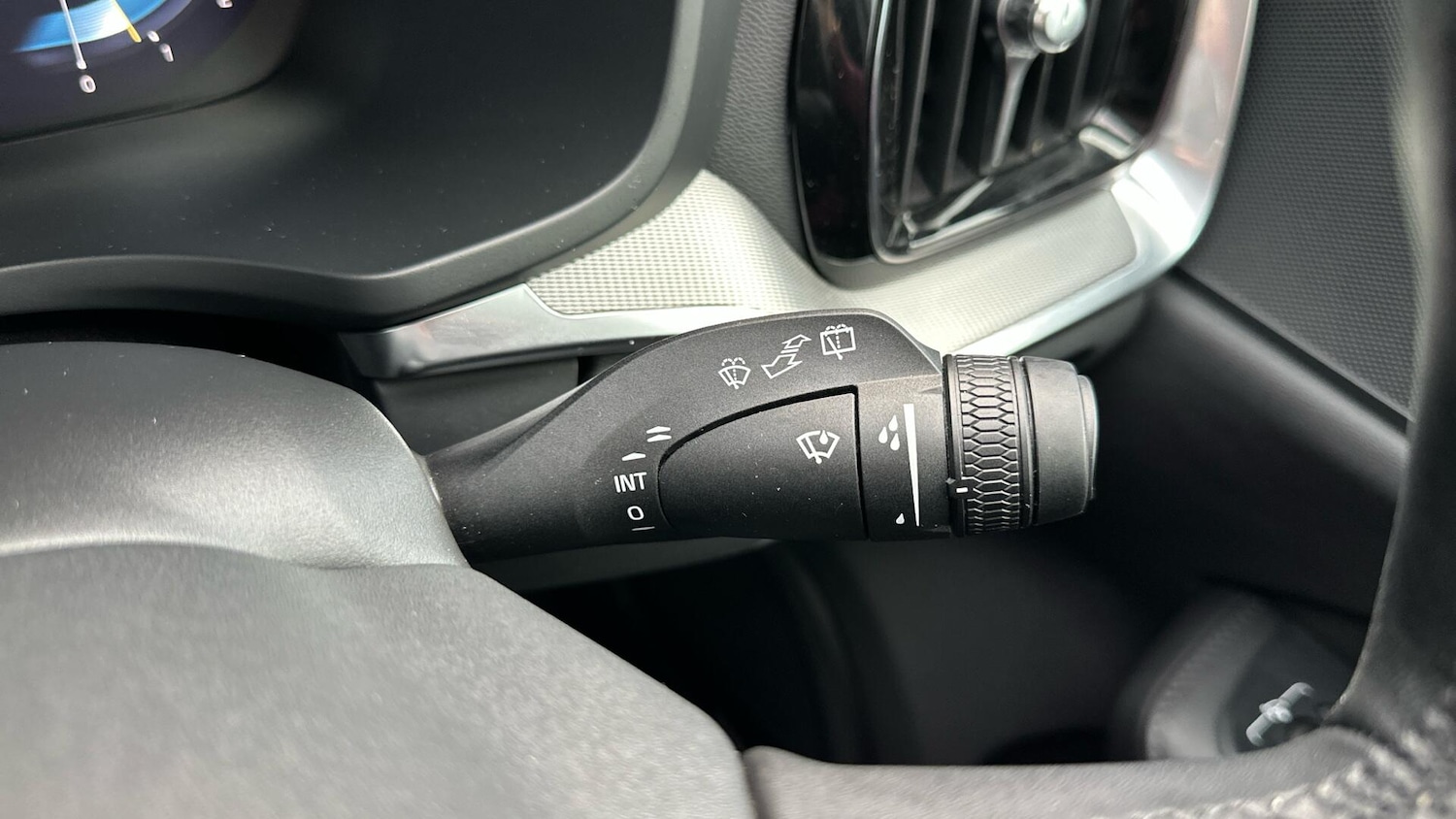 Used Volvo V60 2025 for sale - 77202693: Photo 21