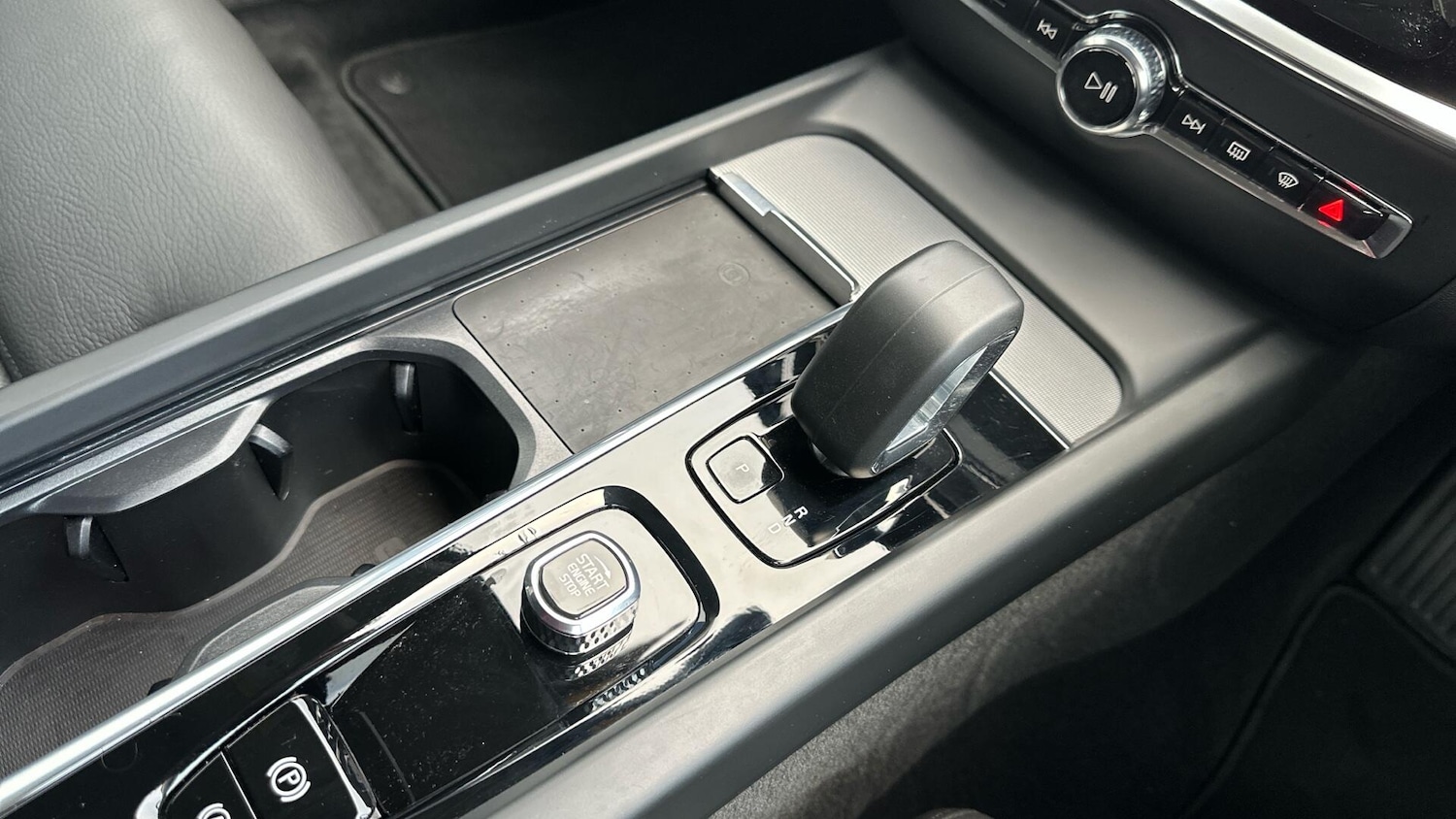 Used Volvo V60 2025 for sale - 77202693: Photo 24