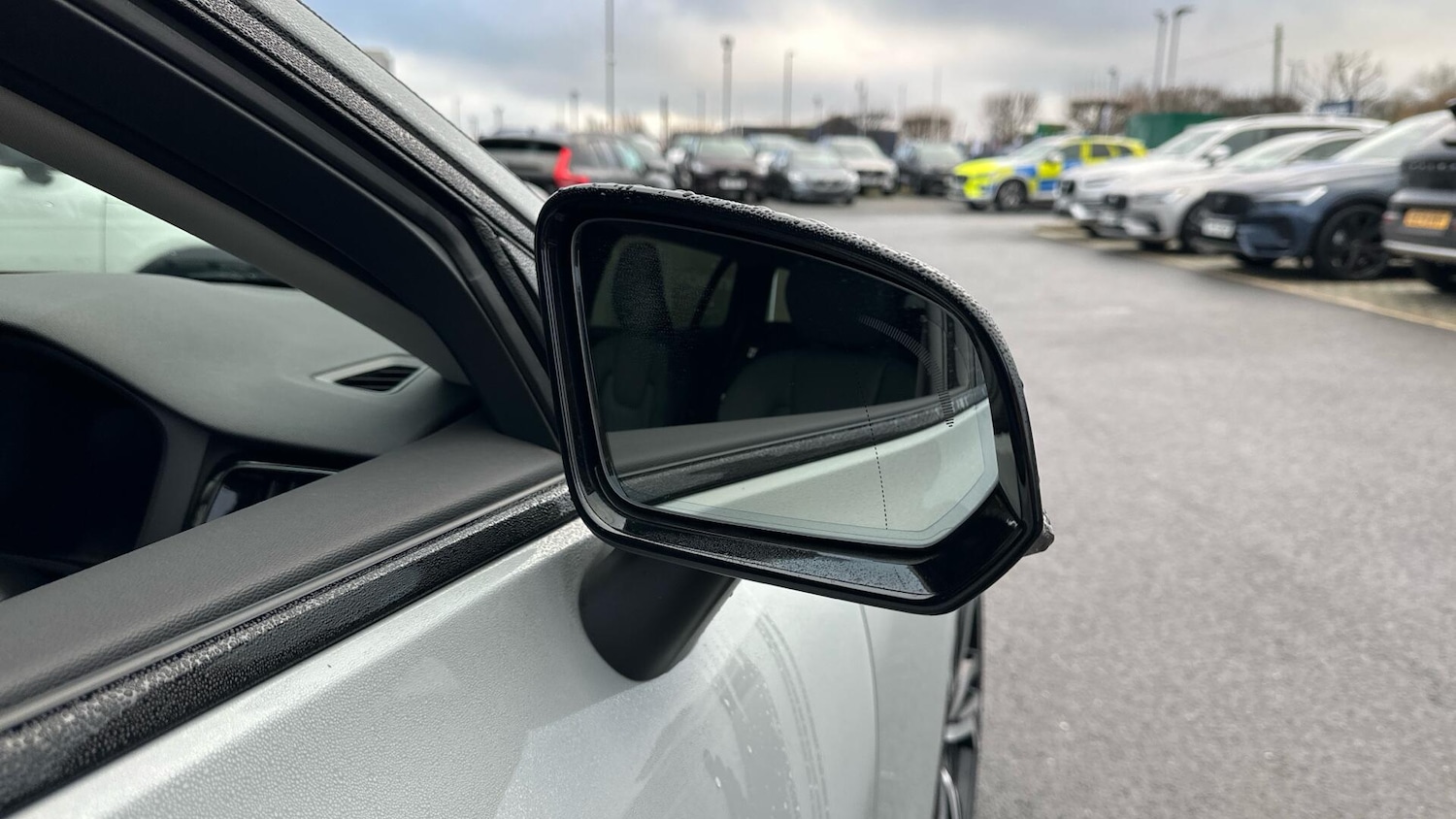 Used Volvo V60 2025 for sale - 77202693: Photo 30