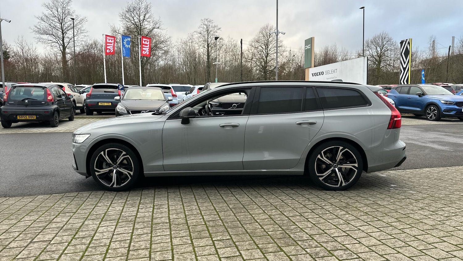 Used Volvo V60 2025 for sale - 77202693: Photo 35