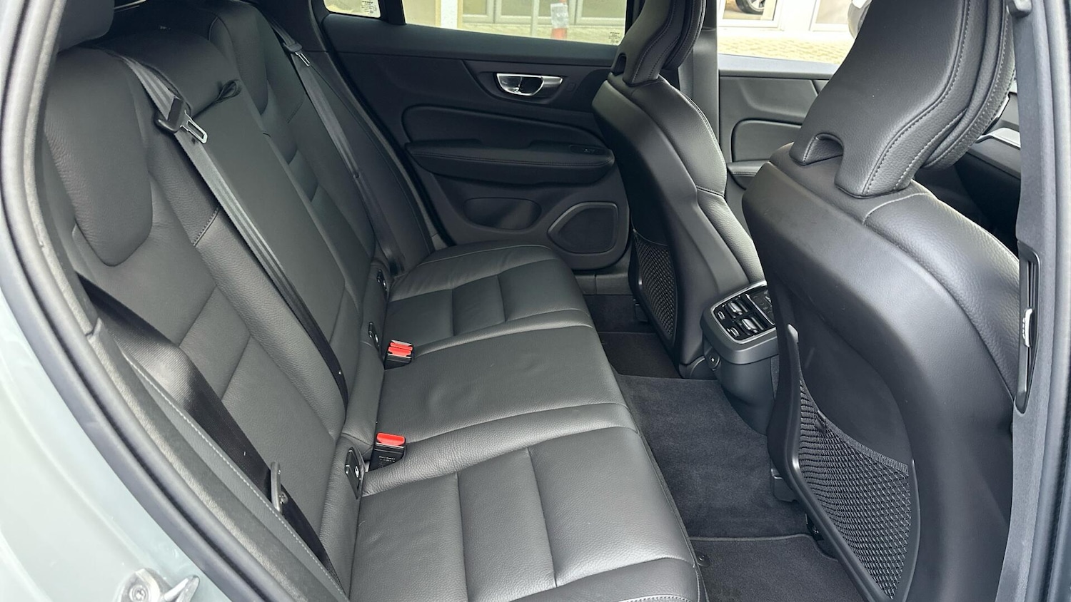 Used Volvo V60 2025 for sale - 77202693: Photo 6