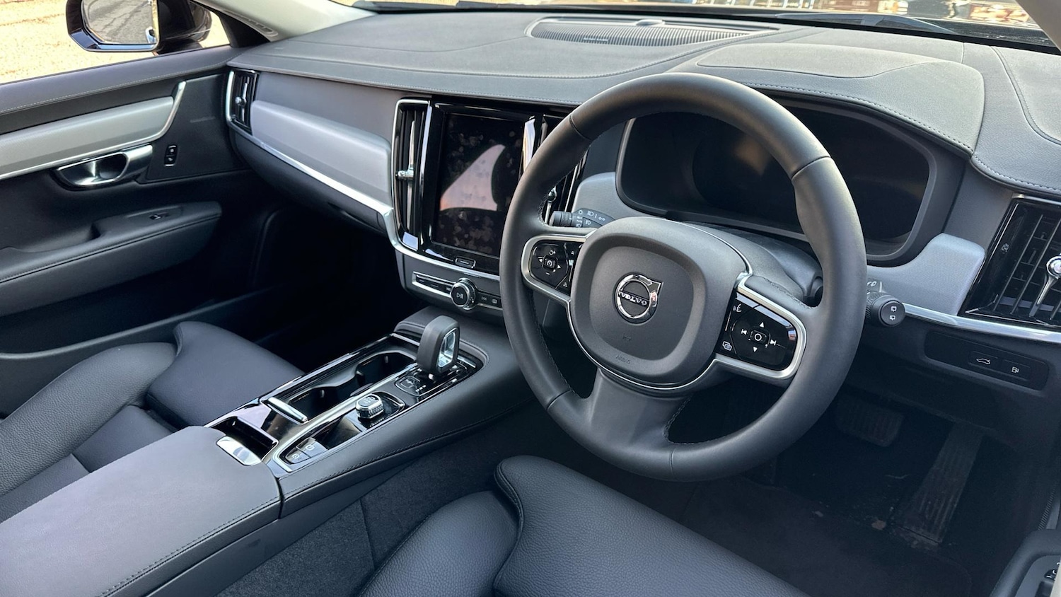 Used Volvo V90 2024 for sale - 76619597: Photo 46