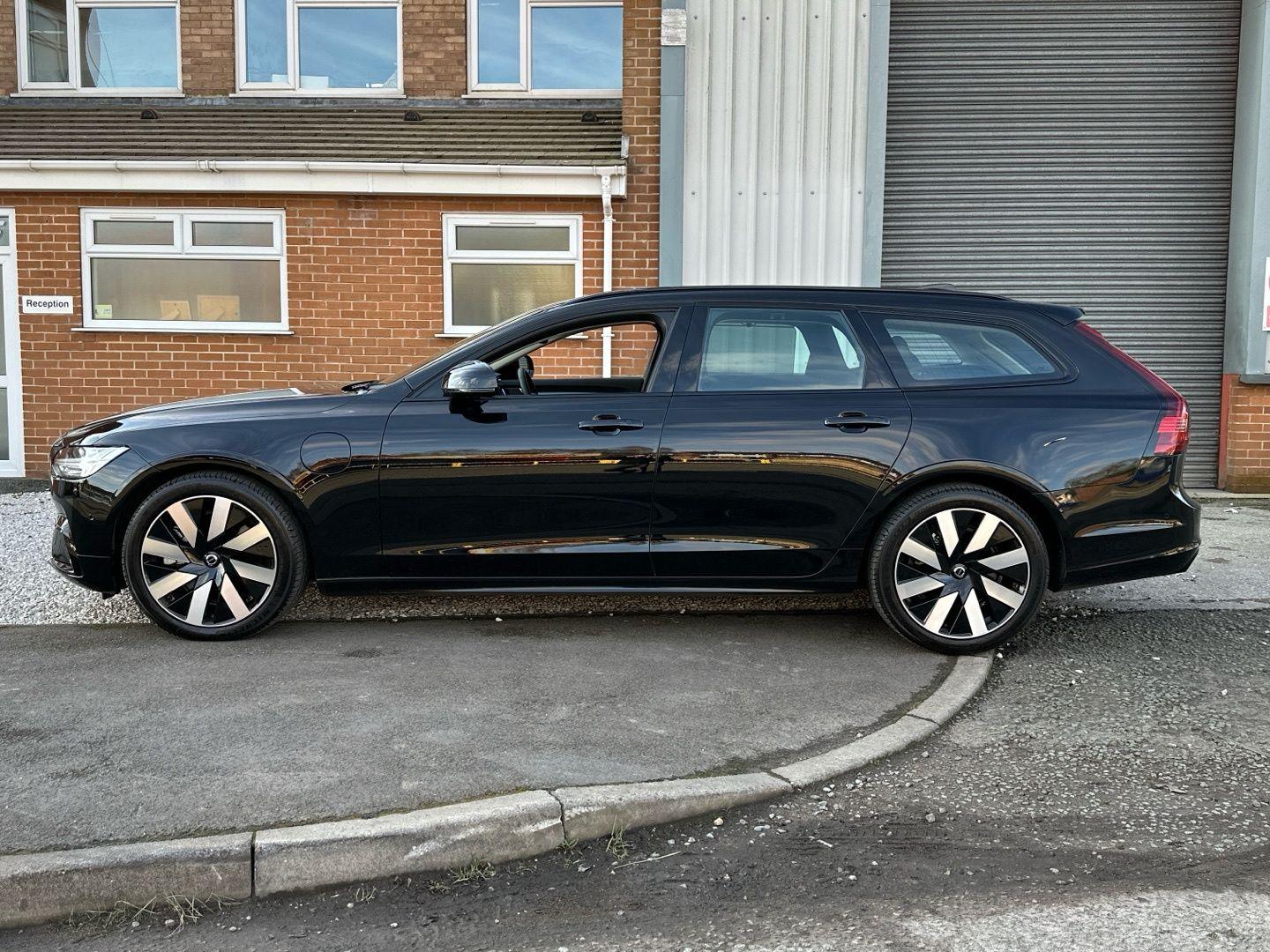 Used Volvo V90 2024 for sale - 76619597: Photo 9