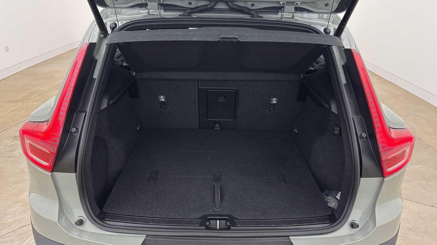 Used Volvo XC40 2025 for sale - 76377679: Photo 15