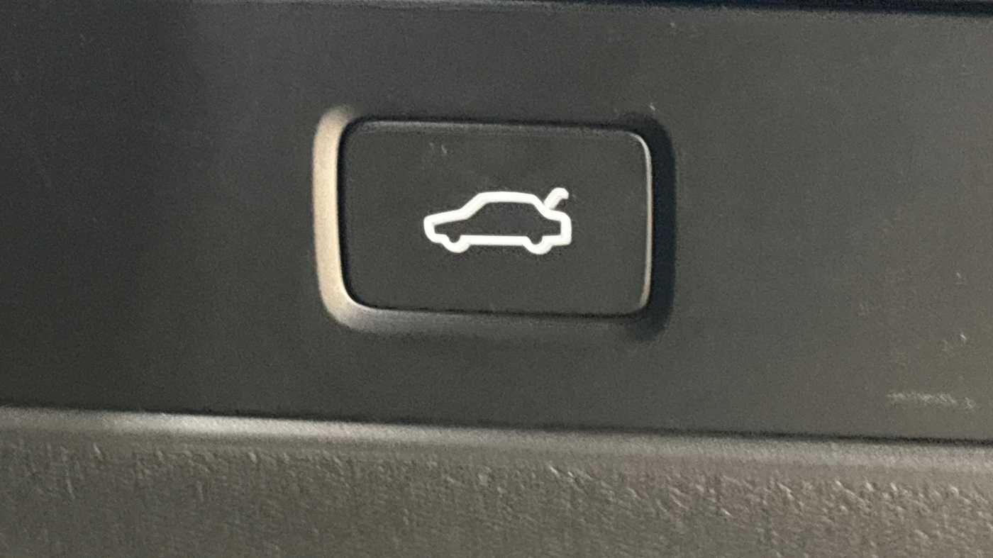 Used Volvo XC40 2025 for sale - 76377679: Photo 30