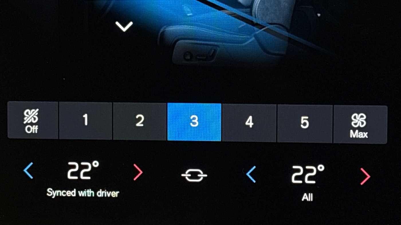 Used Volvo XC40 2025 for sale - 76377679: Photo 40