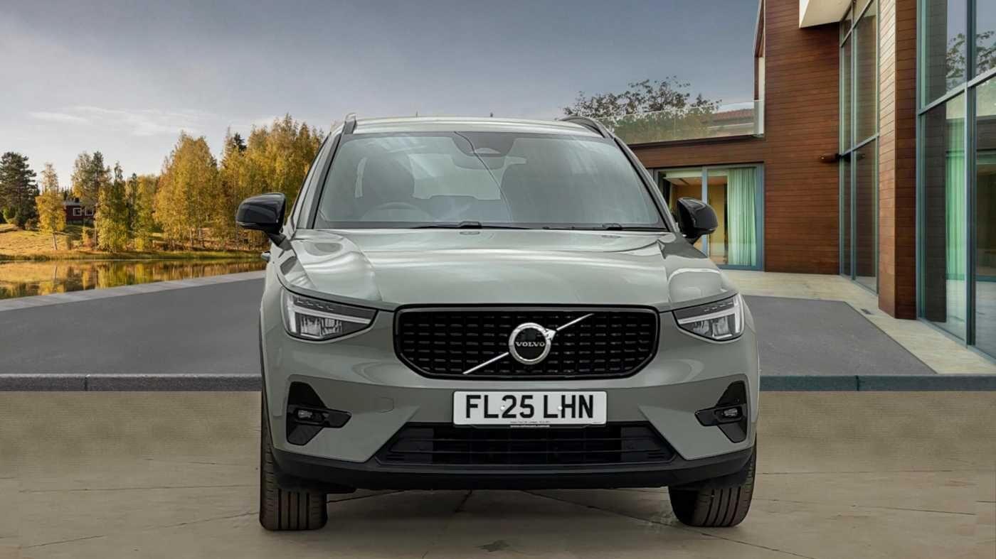 Used Volvo XC40 2025 for sale - 76377679: Photo 9