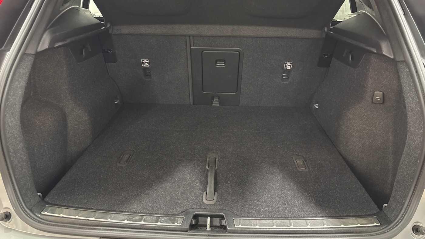 Used Volvo XC40 2025 for sale - 77646440: Photo 14