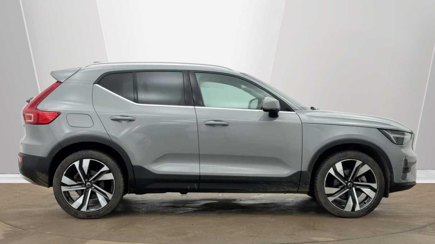 Used Volvo XC40 2025 for sale - 77646440: Photo 2