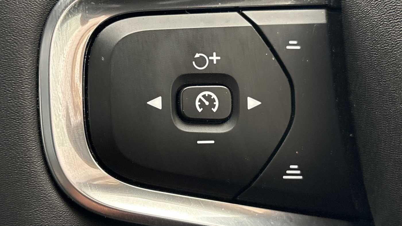 Used Volvo XC40 2025 for sale - 77646440: Photo 31