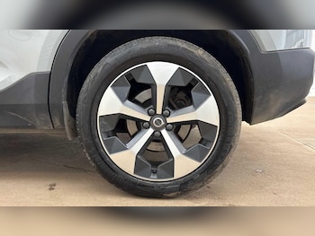 Used Volvo XC40 2025 for sale - 79374553: Photo