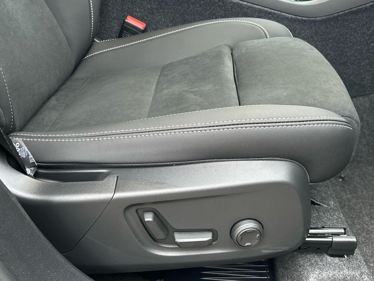 Used Volvo XC40 2025 for sale - 77074483: Photo 29