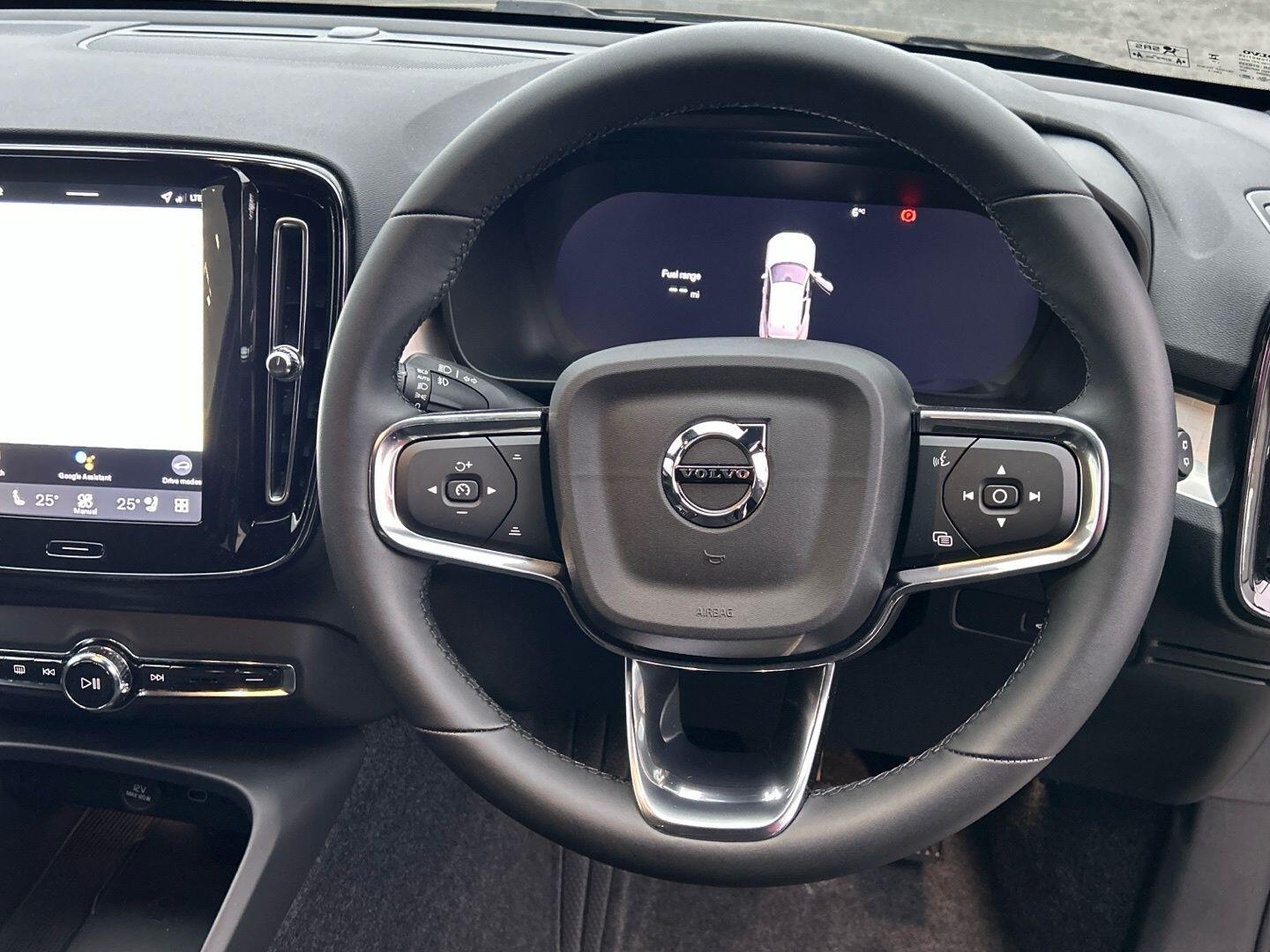 Used Volvo XC40 2025 for sale - 77074483: Photo 9