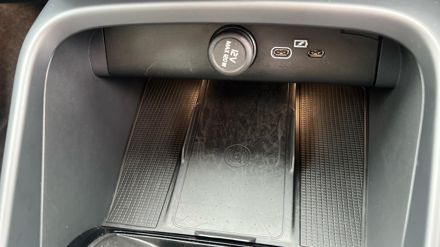 Used Volvo XC40 2025 for sale - 76824345: Photo 19