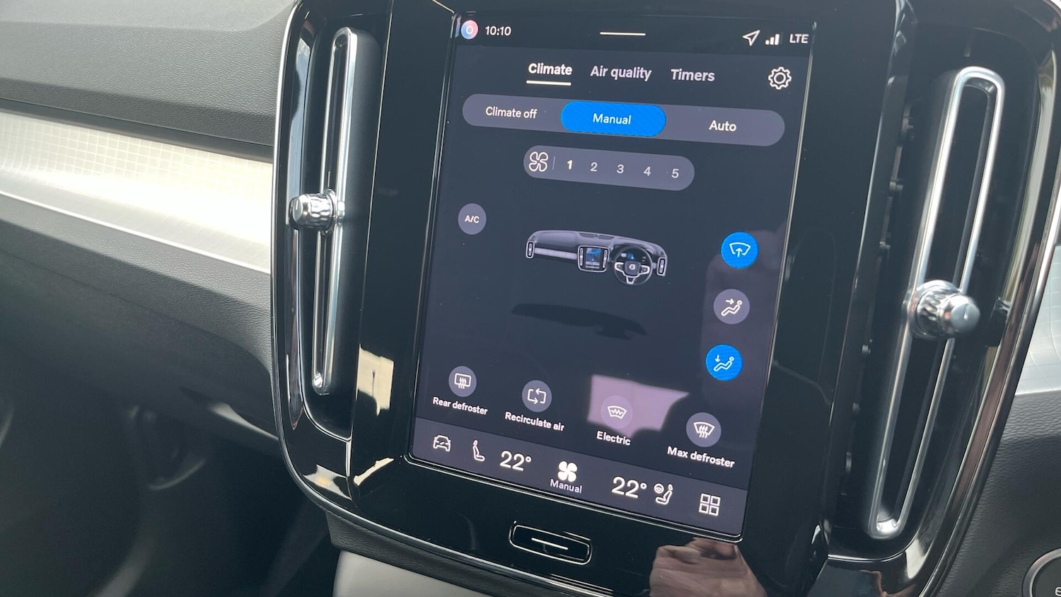 Used Volvo XC40 2025 for sale - 76824345: Photo 29