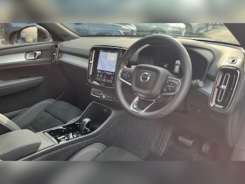 Used Volvo XC40 2025 for sale - 76824345: Photo