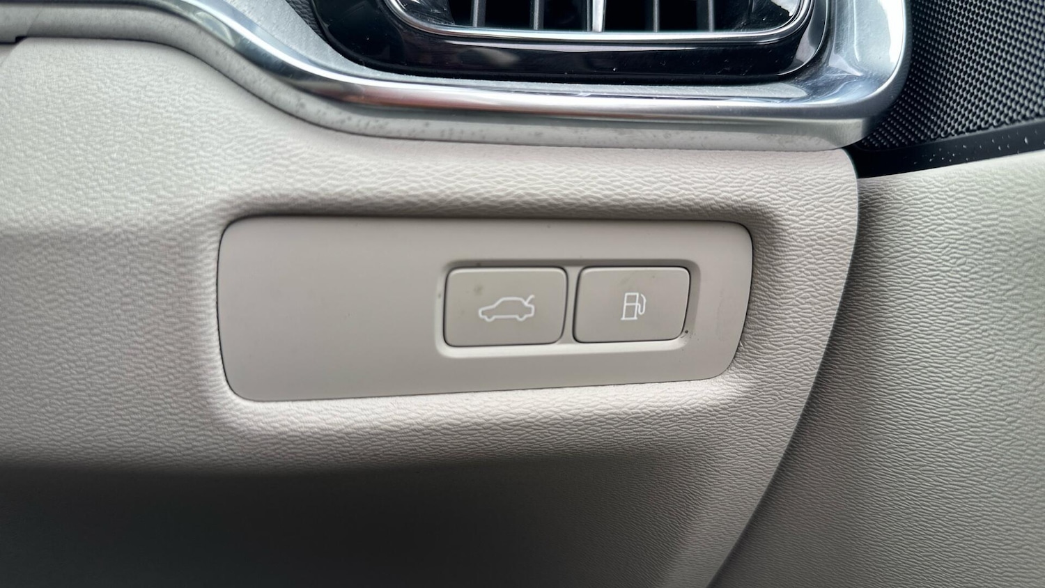 Used Volvo S60 for sale - 77190364: Photo 36